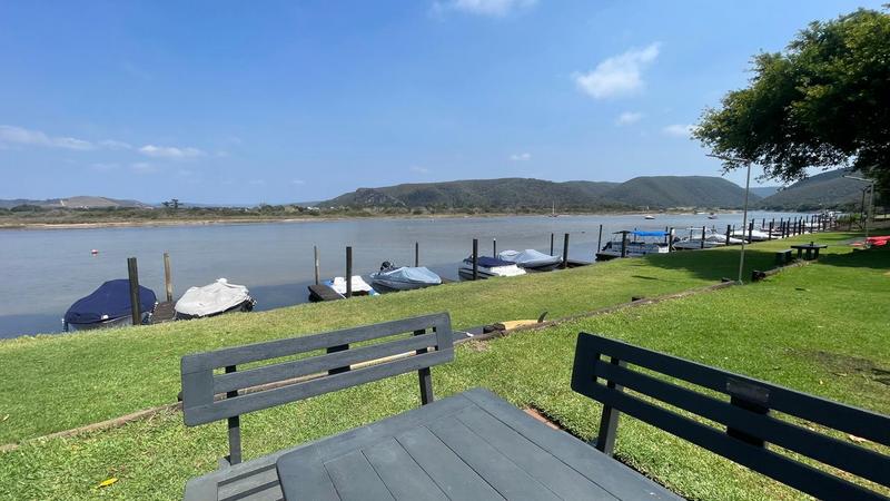 To Let 4 Bedroom Property for Rent in Keurbooms River Western Cape